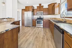 68 Salmon Loop Loop, Gypsum, CO 81637 - Photo 10