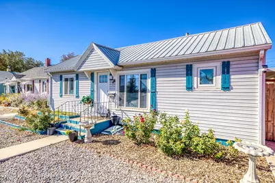 1037 N 1st Street, Montrose, CO 81401 - Photo 2