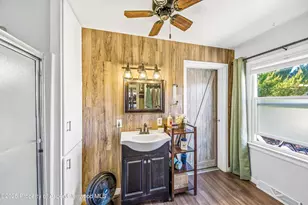 1037 N 1st St, Montrose, CO 81401 - Photo 14