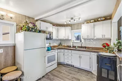 1037 N 1st Street, Montrose, CO 81401 - Photo 8