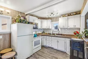 1037 N 1st St, Montrose, CO 81401 - Photo 8