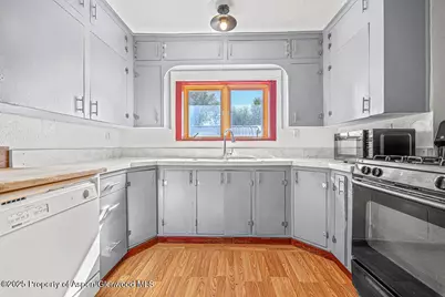 866 Barclay Street, Craig, CO 81625 - Photo 6