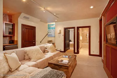 945 E Cooper Avenue, Aspen, CO 81611 - Photo 20