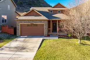 23 Sunshine Ct, New Castle, CO 81647 - Photo 2