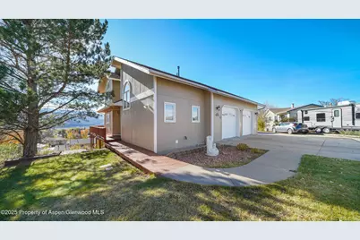 949 Edelweiss, Rifle, CO 81650 - Photo 2