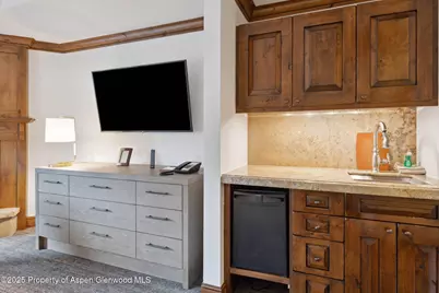 415 E Dean St, Unit 38, Week 33, Aspen, CO 81611 - Photo 28