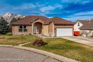 27 Snowberry Pl, Parachute, CO 81635 - Photo 2