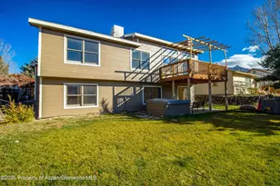 384 Ponderosa Cir, Parachute, CO 81635 - Photo 2