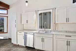 384 Ponderosa Cir, Parachute, CO 81635 - Photo 4