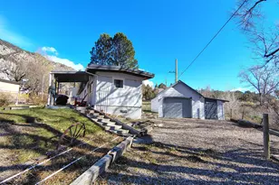 8 Navajo St, New Castle, CO 81647 - Photo 2