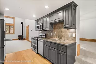 33 Pitkin Mesa Dr, Aspen, CO 81611 - Photo 6