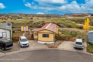 200 W 20th St, Rifle, CO 81650 - Photo 2