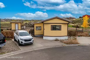 200 W 20th St, Rifle, CO 81650 - Photo 2