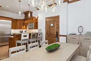 415 E Dean St Unit 4 Weeks 5 & 6, Aspen, CO 81611 - Photo 8