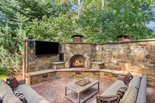 1395 Snowbunny Ln, Aspen, CO 81611 - Photo 10