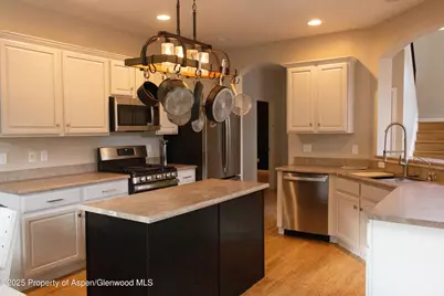 132 Kit Carson Peak Ct, New Castle, CO 81647 - Photo 8