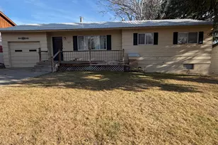 829 Stout St, Craig, CO 81625 - Photo 2