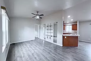 667 Trail Gulch Rd, Gypsum, CO 81637 - Photo 2