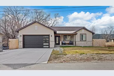 115 W Home Avenue, Silt, CO 81652 - Photo 1