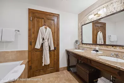 415 E Dean Street #23a, Week 8, Aspen, CO 81611 - Photo 4