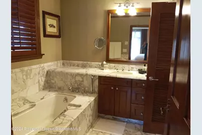 0075 Prospector Road #Unit 8306 Winter Interest 1, Aspen, CO 81611 - Photo 8