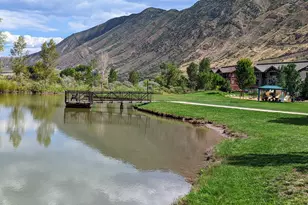 560 River View Dr, New Castle, CO 81647 - Photo 2