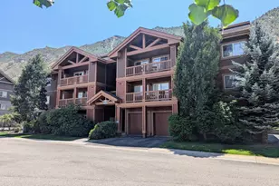 560 River View Dr, New Castle, CO 81647 - Photo 1