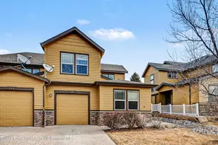 124 E Cathedral Ct, New Castle, CO 81647 - Photo 2