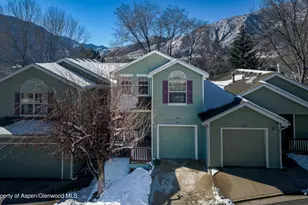 195 Orchard Dr, Glenwood Springs, CO 81601 - Photo 1