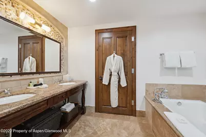 415 E Dean St, Unit 29, Week 5, Aspen, CO 81611 - Photo 34