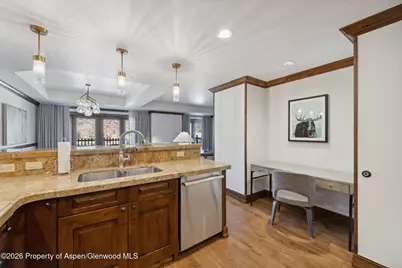 415 E Dean St, Unit 29, Week 5, Aspen, CO 81611 - Photo 6