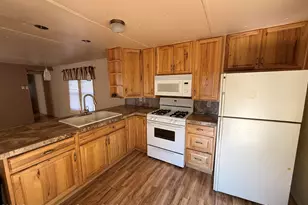 2210 Crockett Dr, Craig, CO 81625 - Photo 6