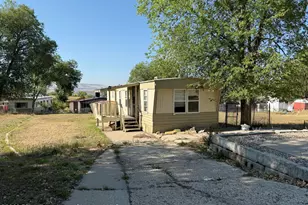 2210 Crockett Dr, Craig, CO 81625 - Photo 2