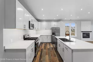 837 Ute Cir, New Castle, CO 81647 - Photo 8