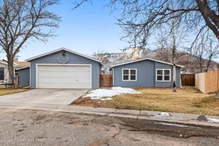 106 Cedar Cir, Parachute, CO 81635 - Photo 2