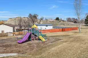 858 E 10th St, Craig, CO 81625 - Photo 10