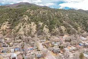 910 Lincoln Ave, Glenwood Springs, CO 81601 - Photo 2