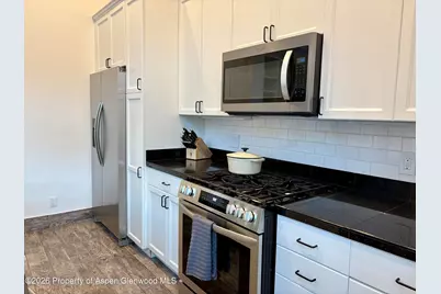 426 E Hyman, Aspen, CO 81611 - Photo 4