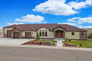 1351 La Mesa Cir, Rangely, CO 81648 - Photo 2