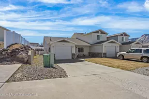 116 Angelica Cir, Parachute, CO 81635 - Photo 2