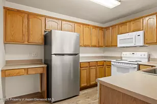 410 River View Dr, New Castle, CO 81647 - Photo 8