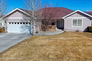38 Apache Dr, Gypsum, CO 81637 - Photo 2