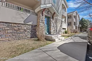202 12th St, Carbondale, CO 81623 - Photo 2