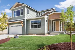 560 S Wildhorse Dr, New Castle, CO 81647 - Photo 2