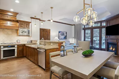 415 E Dean St, Unit 6, Week 11, Aspen, CO 81611 - Photo 6