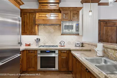 415 E Dean St, Unit 6, Week 11, Aspen, CO 81611 - Photo 8