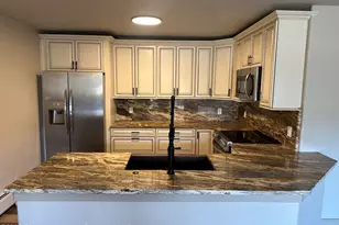 560 River View Dr, New Castle, CO 81647 - Photo 2