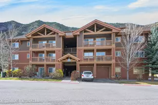 560 River View Dr, New Castle, CO 81647 - Photo 1