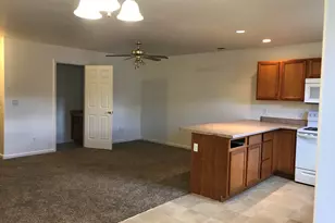 402 Yarrow Cir, Parachute, CO 81635 - Photo 4