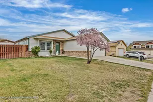 2606 Shawnee Ct, Rifle, CO 81650 - Photo 2